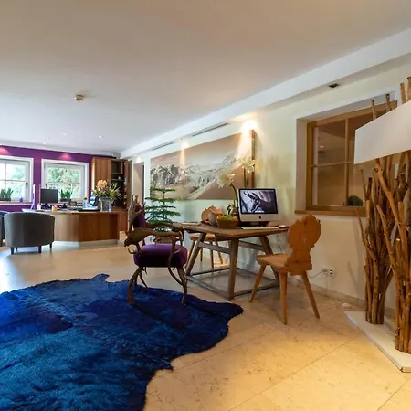 Kitz Garni Boutique Κίτσμπουελ